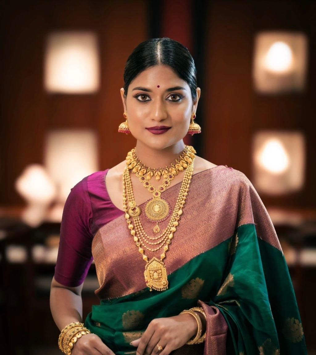 Timeless Soft Lichi Silk Saree with Refined Jacquard Design & Rich Pallu