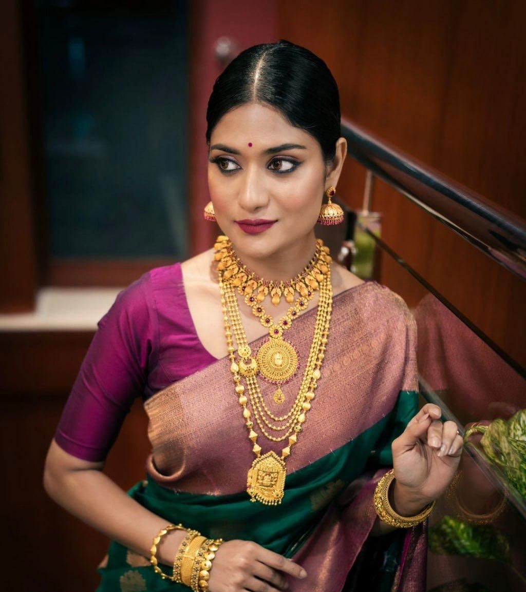 Timeless Soft Lichi Silk Saree with Refined Jacquard Design & Rich Pallu