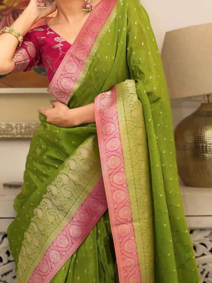 Regal Soft Lichi Silk Saree with Artistic Jacquard Work & Rich Pallu