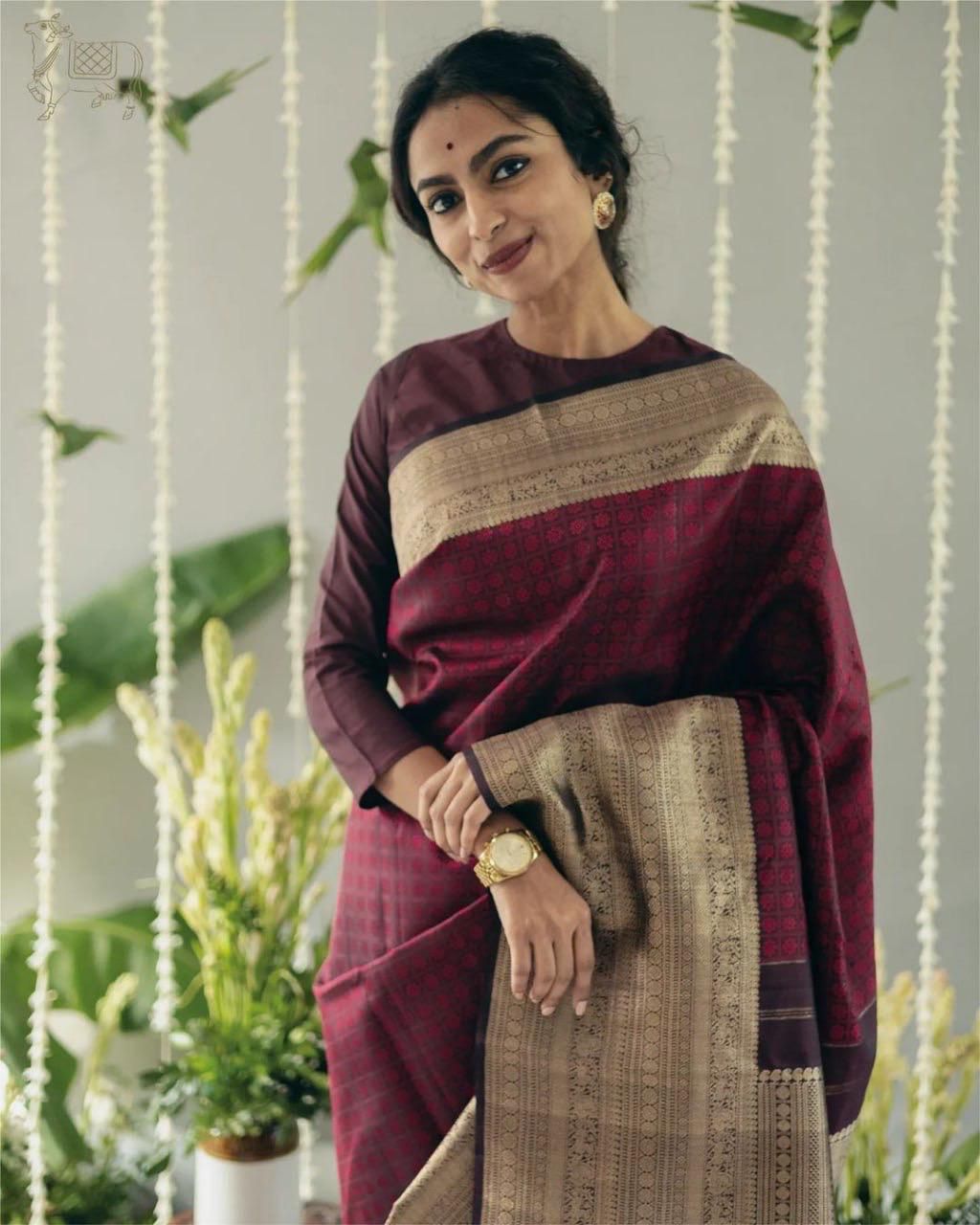 Lichi Silk Saree with Rich Pallu, All-Over Jacquard Detailing & Exclusive Border Blouse