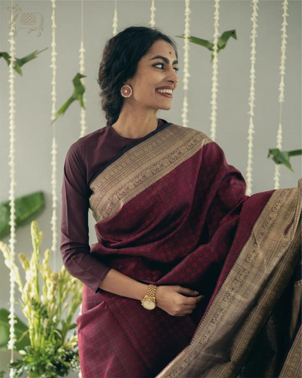 Lichi Silk Saree with Rich Pallu, All-Over Jacquard Detailing & Exclusive Border Blouse