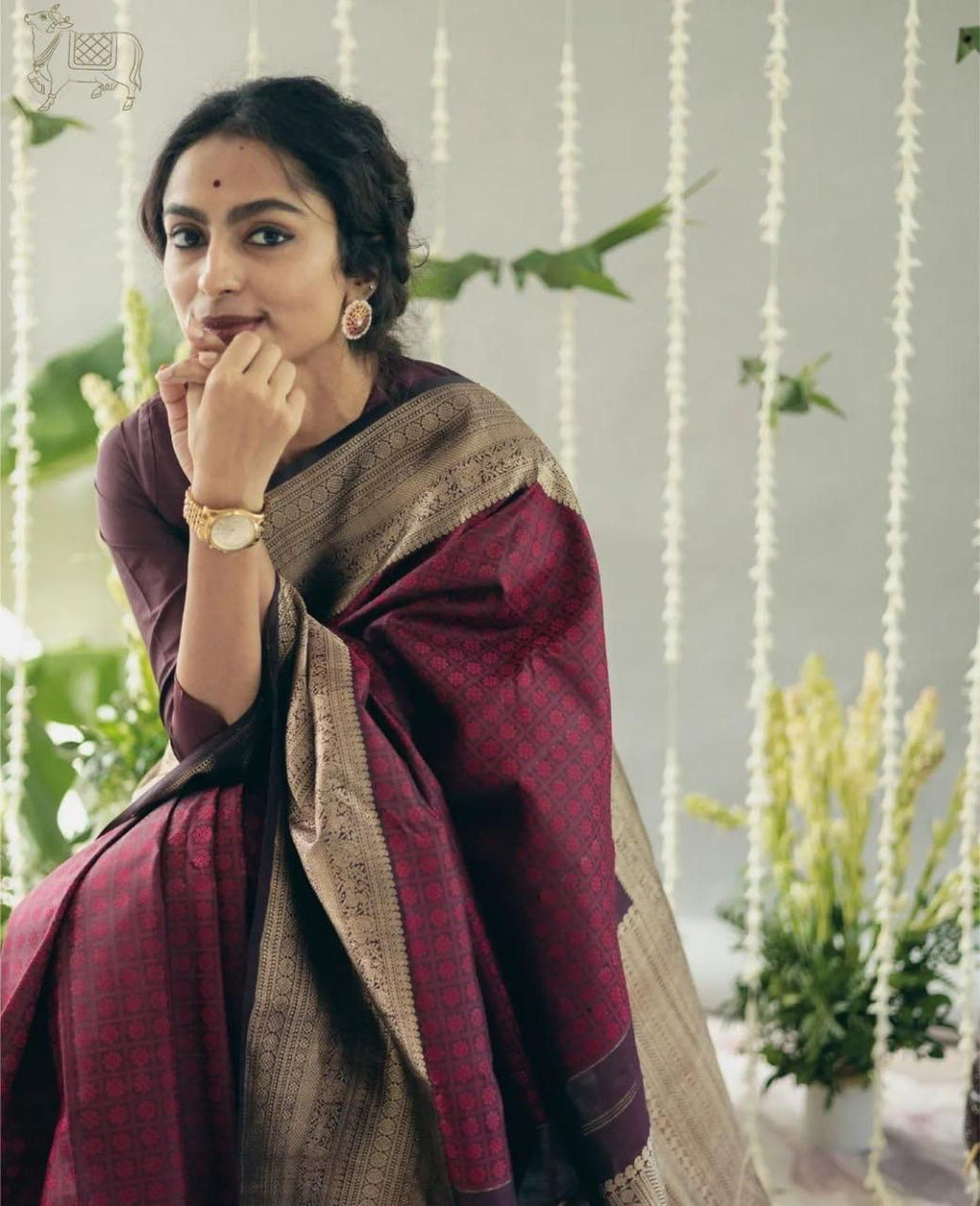 Lichi Silk Saree with Rich Pallu, All-Over Jacquard Detailing & Exclusive Border Blouse