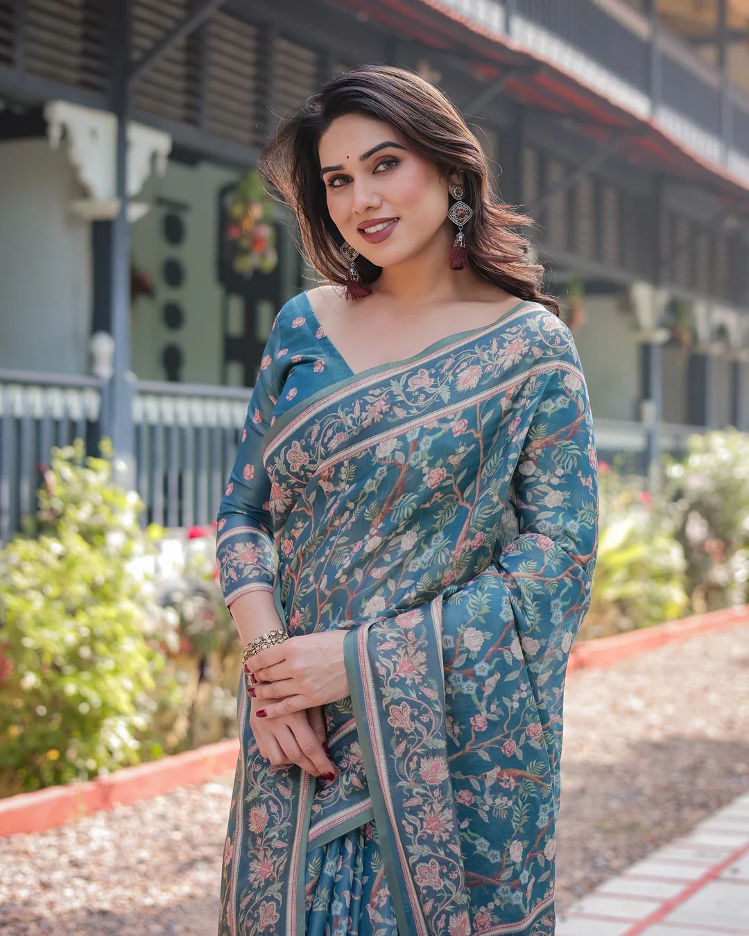 Floral Rich Pallu Linen Cotton Saree with Zahlar Tussle