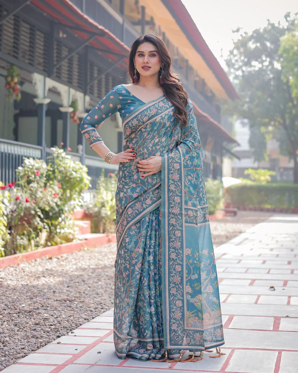 Floral Rich Pallu Linen Cotton Saree with Zahlar Tussle