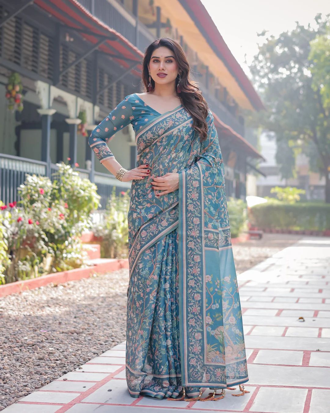 Floral Rich Pallu Linen Cotton Saree with Zahlar Tussle