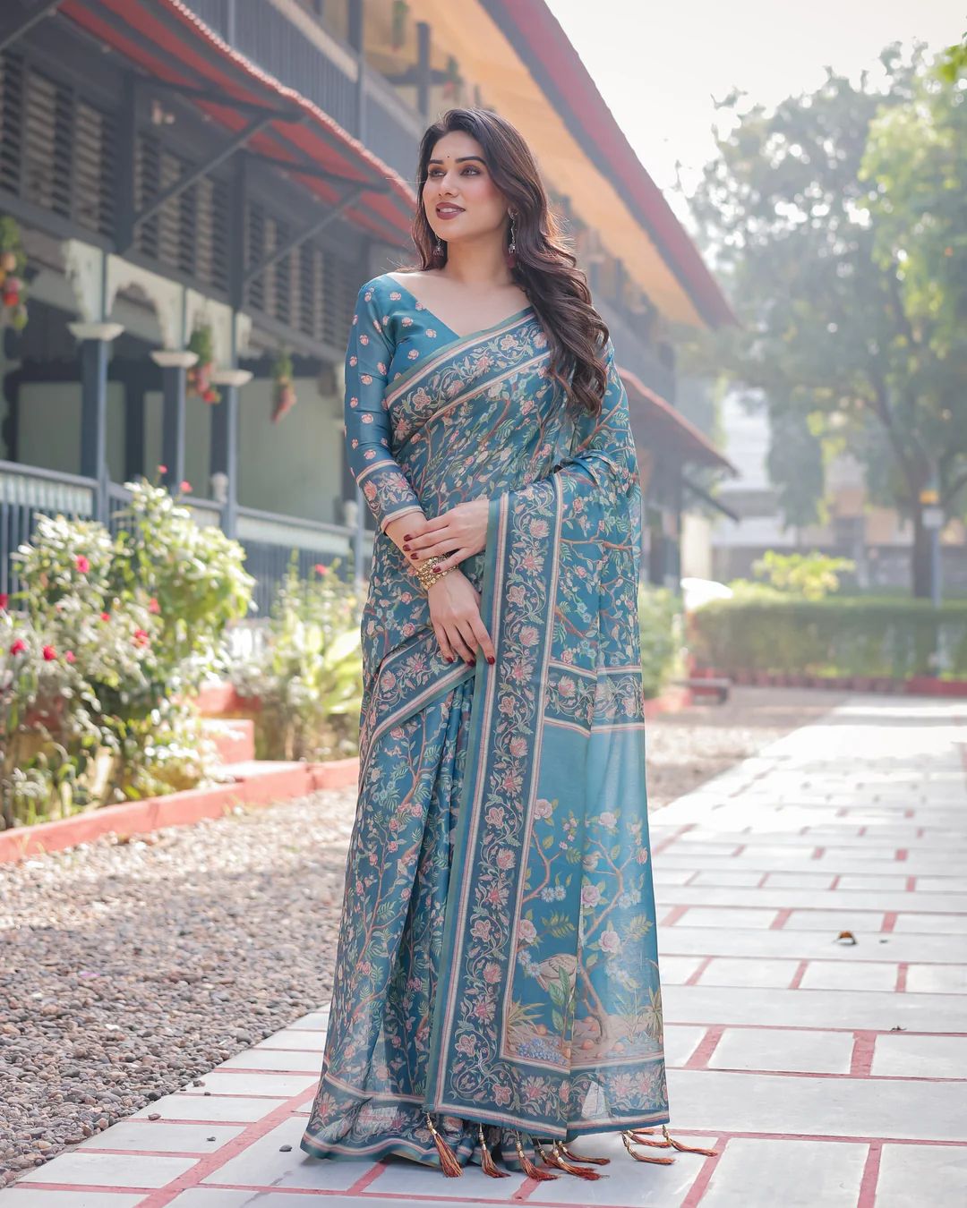 Floral Rich Pallu Linen Cotton Saree with Zahlar Tussle