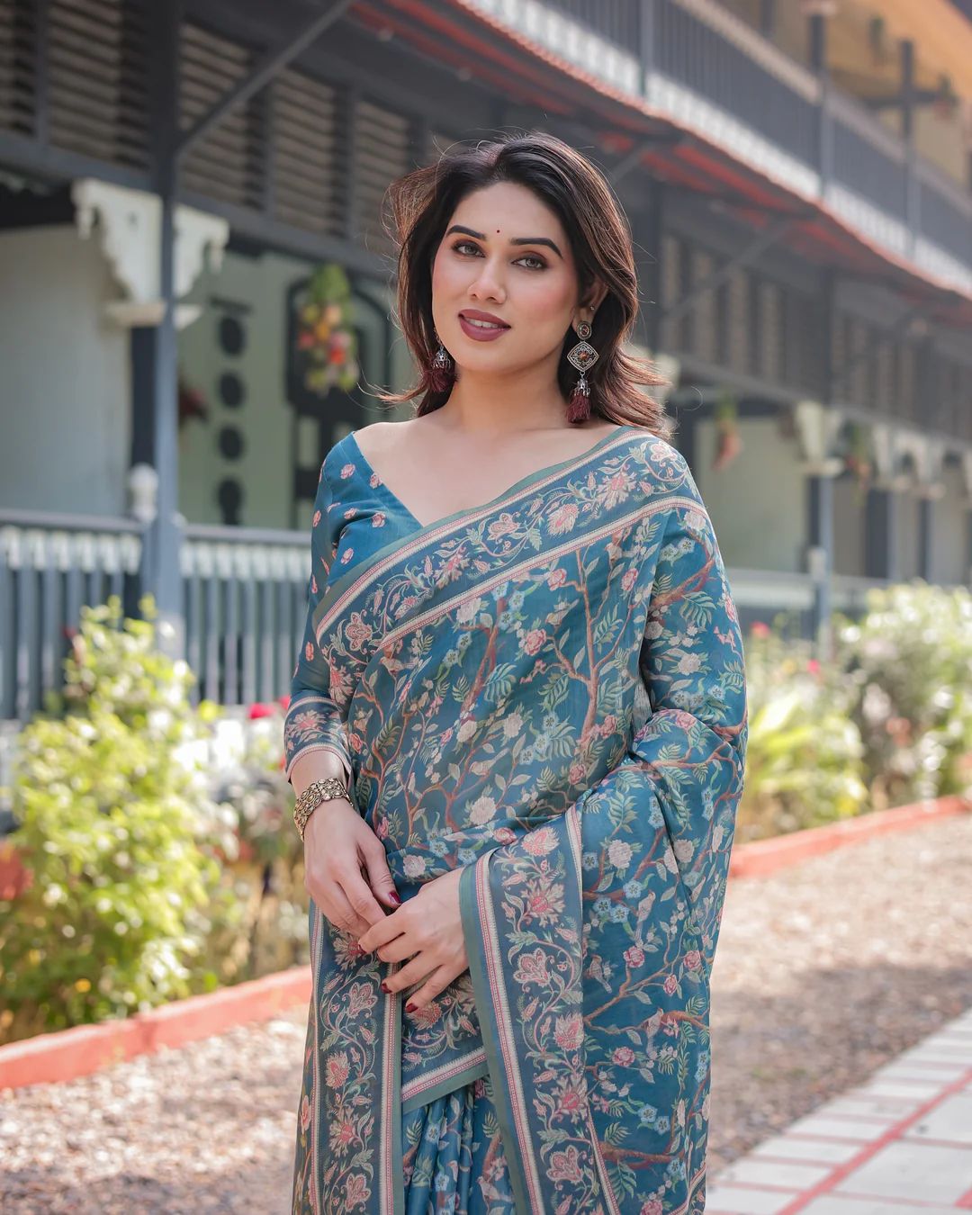 Floral Rich Pallu Linen Cotton Saree with Zahlar Tussle