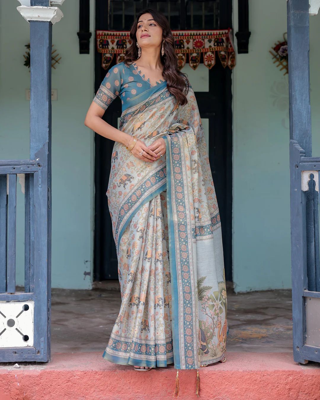 Floral & Animal Rich Pallu Linen Cotton Saree with Zahlar Tussle