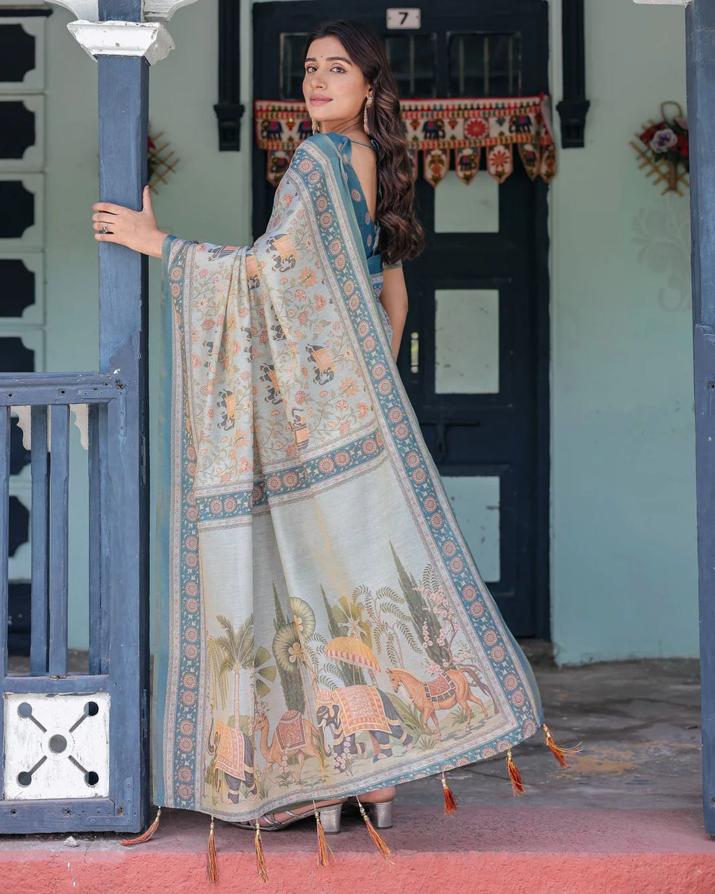 Floral & Animal Rich Pallu Linen Cotton Saree with Zahlar Tussle