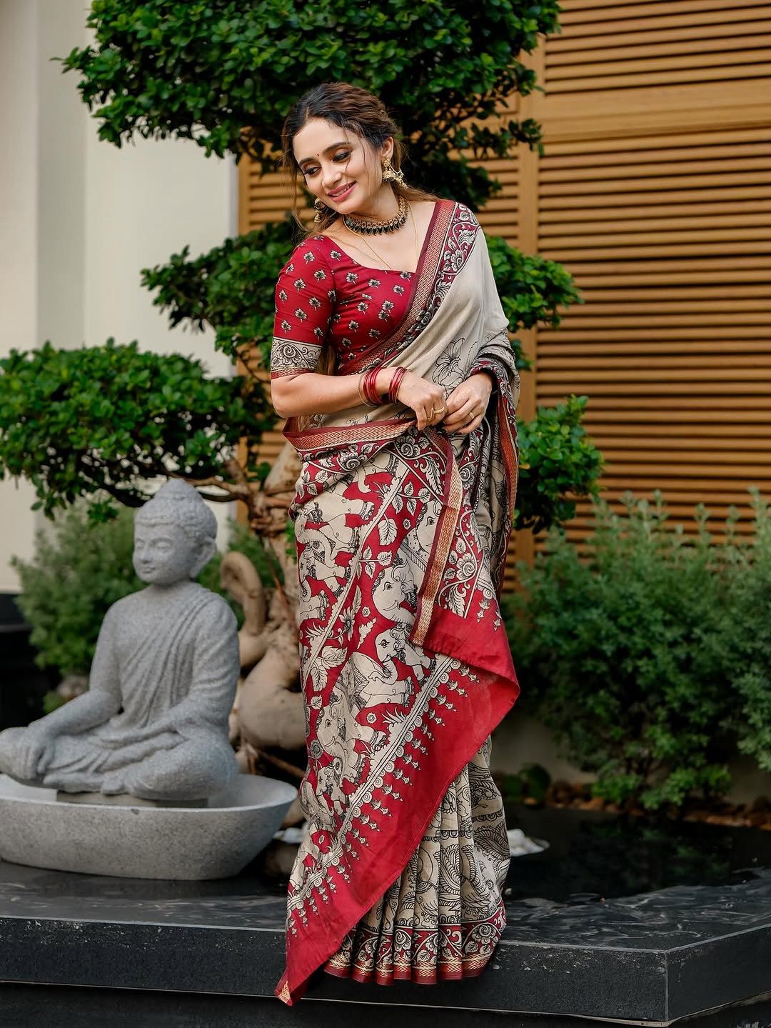 Elephant & Duck Linen Cotton Digital Printed Saree