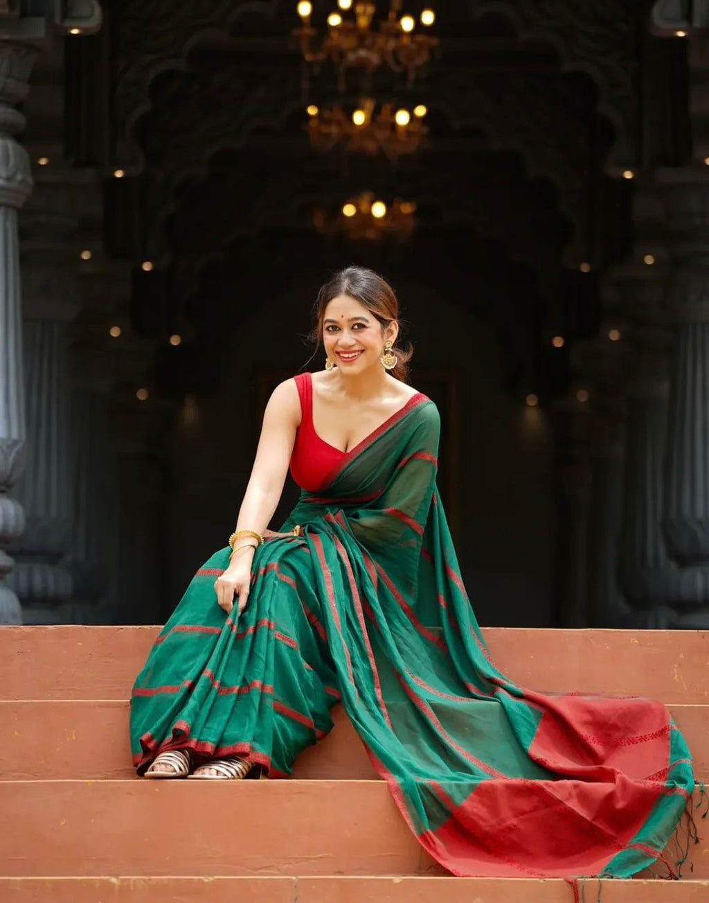 Elegant Lining Print Linen Cotton Saree with Zahlar Tussle