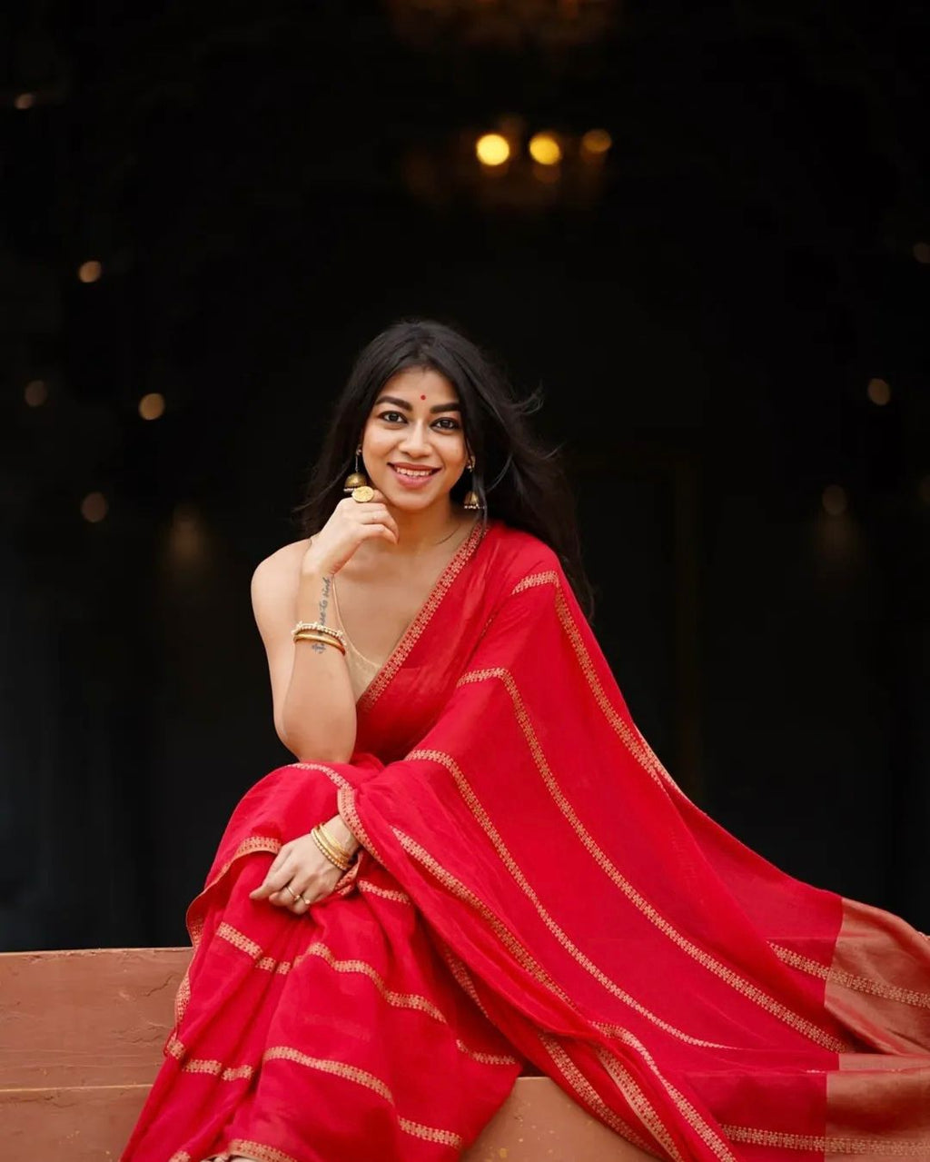 Elegant Lining Print Linen Cotton Saree with Zahlar Tussle