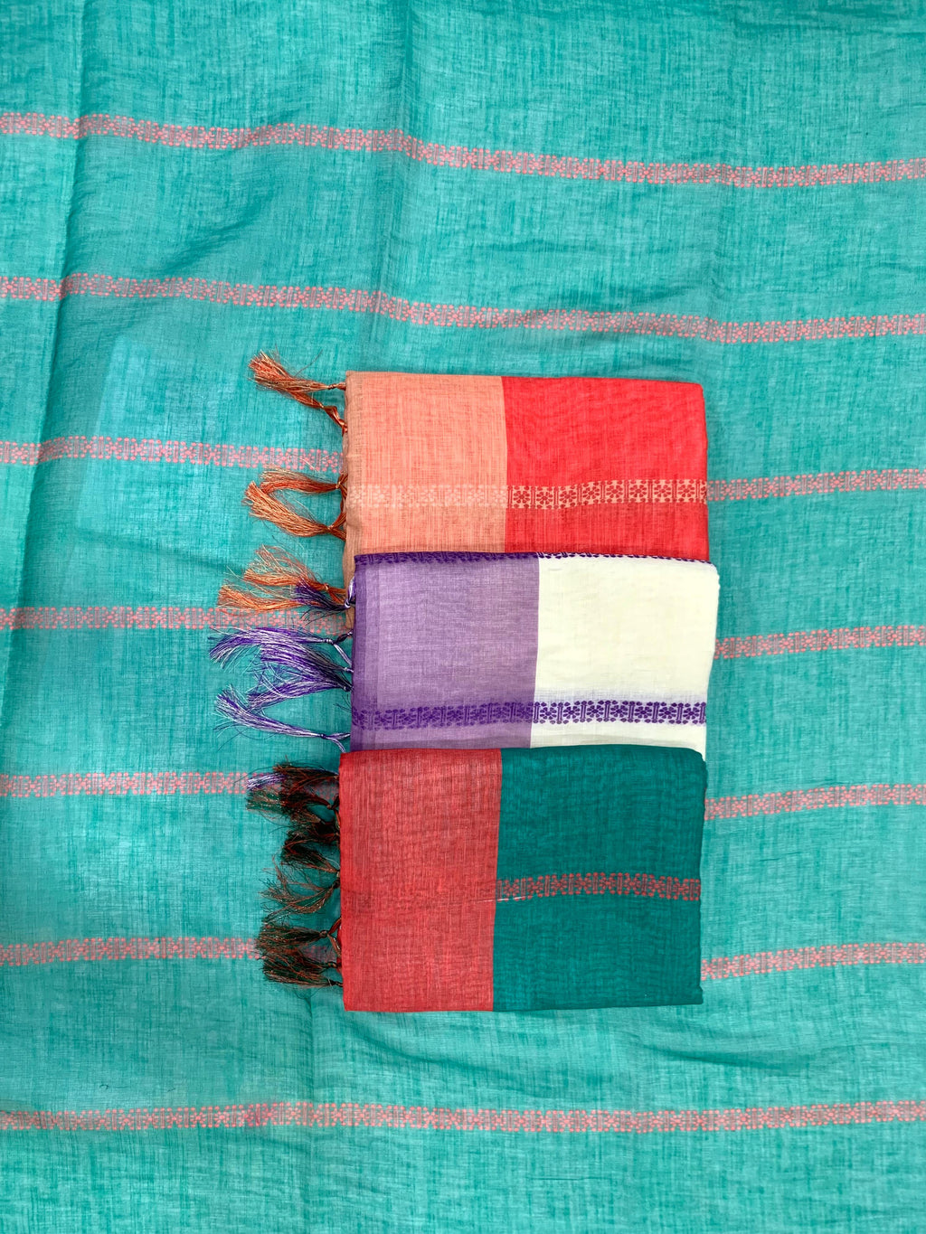 Elegant Lining Print Linen Cotton Saree with Zahlar Tussle