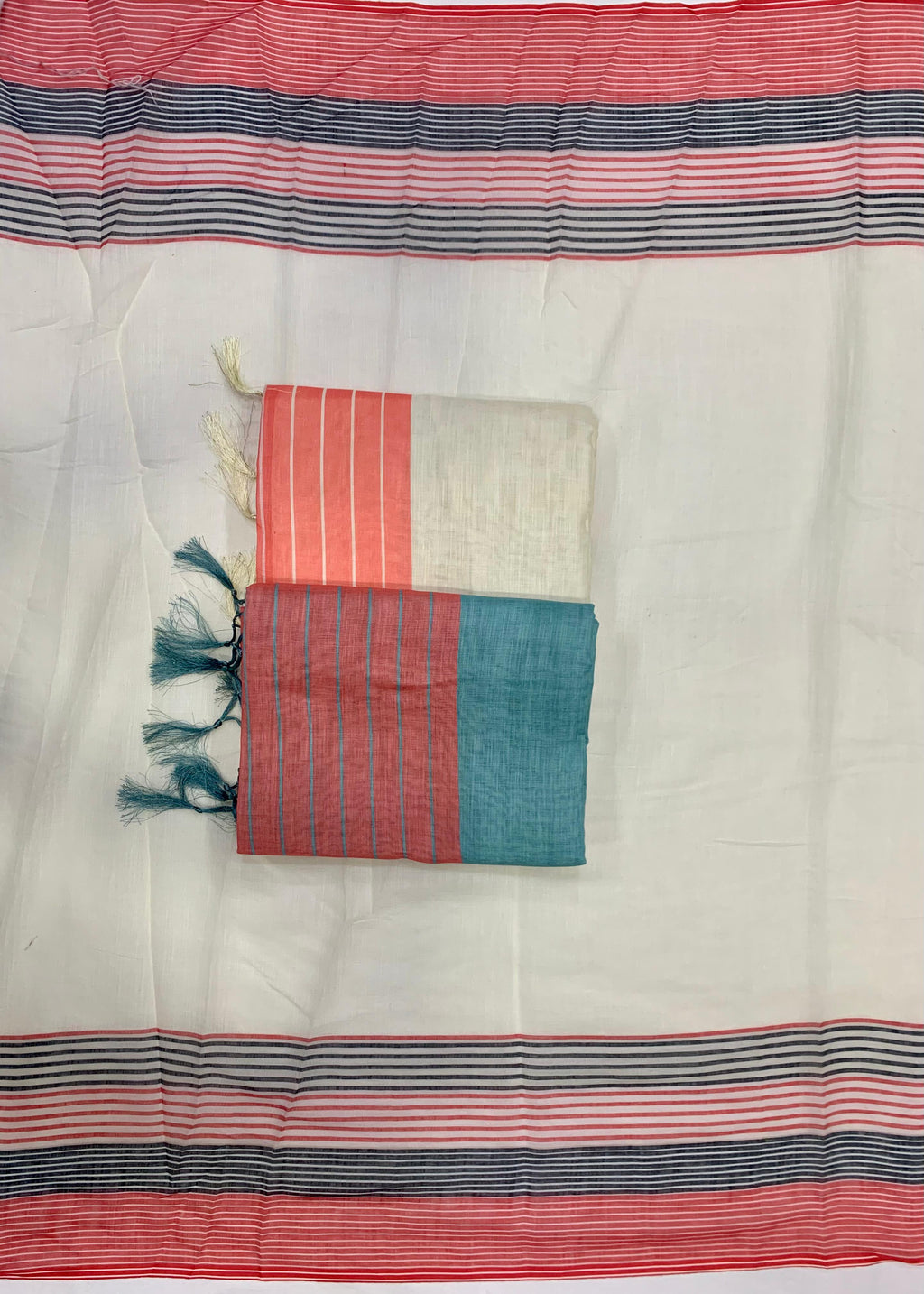 Premium Lining Pallu Linen Cotton Saree with Zahlar Tussle