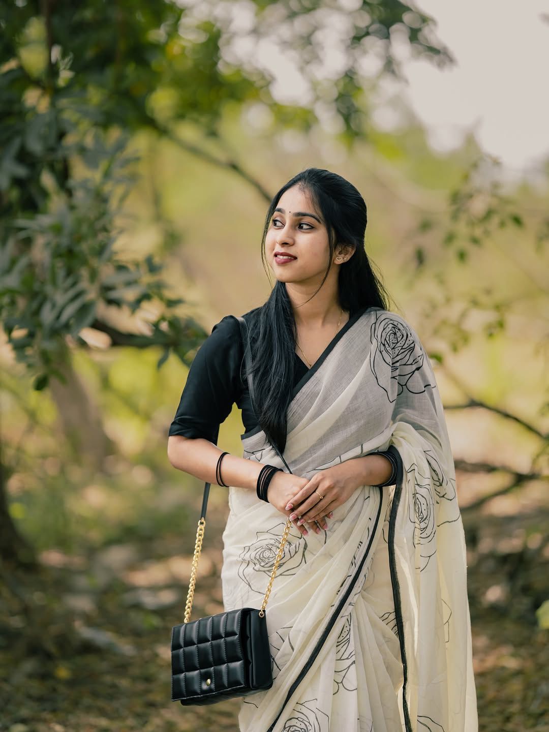 Floral Linen Cotton Digital Printed Saree