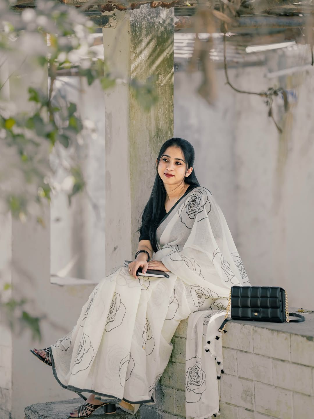 Floral Linen Cotton Digital Printed Saree