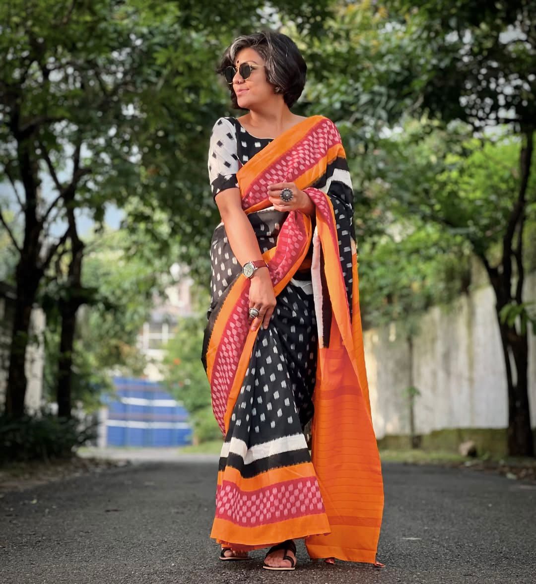 Plus Symbol Linen Cotton Saree with Zahlar Tussle