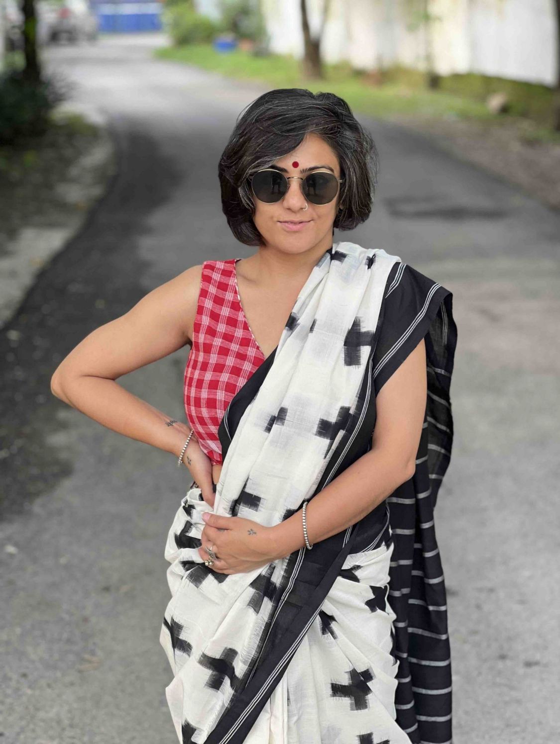 Plus Symbol Linen Cotton Saree with Zahlar Tussle