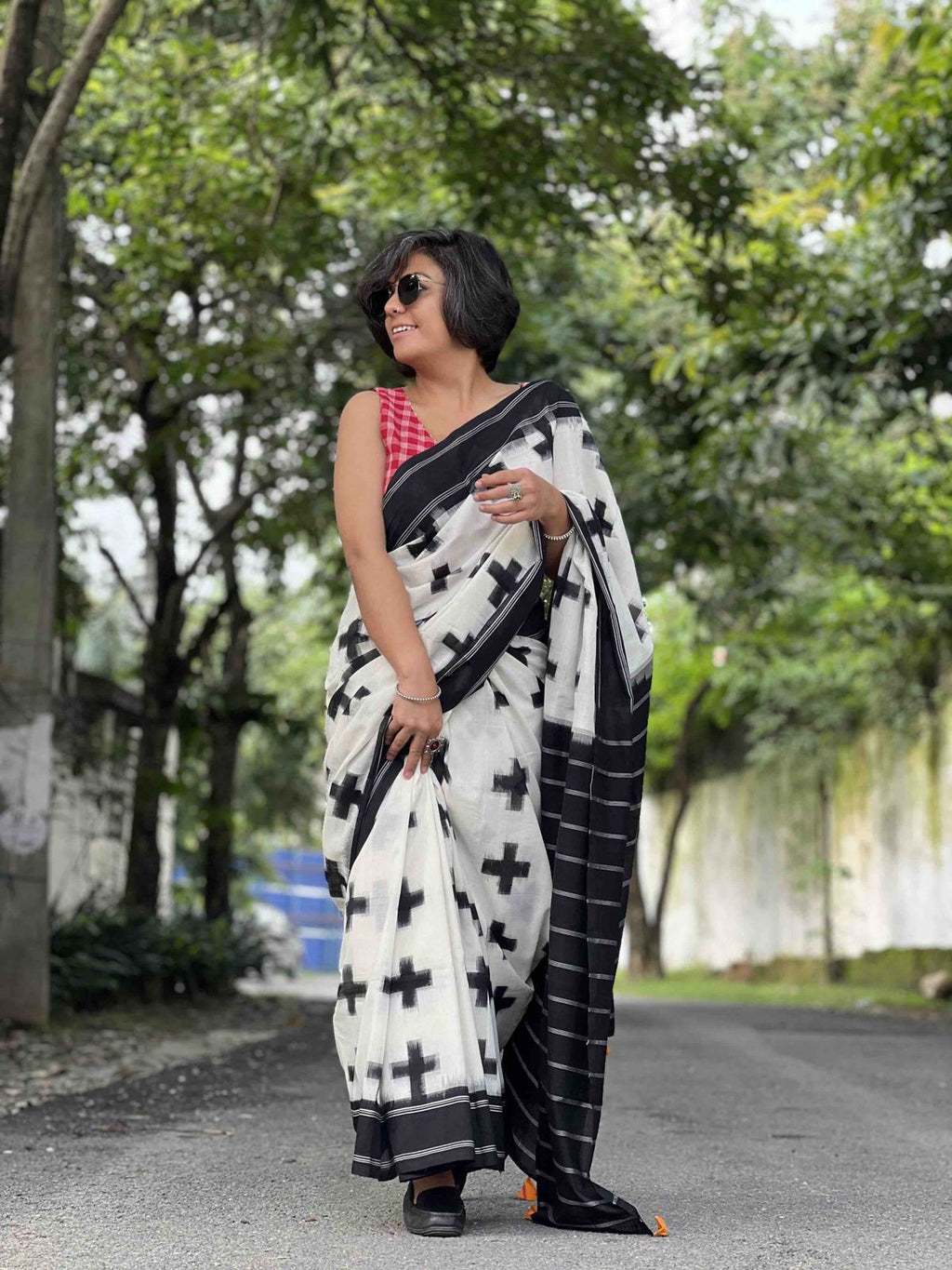 Plus Symbol Linen Cotton Saree with Zahlar Tussle