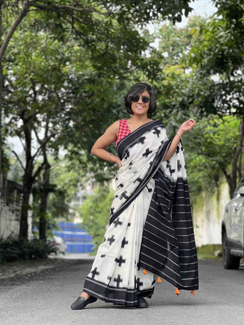 Plus Symbol Linen Cotton Saree with Zahlar Tussle