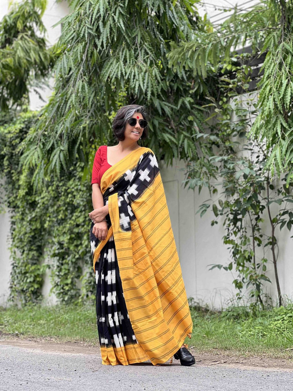 Plus Symbol Linen Cotton Saree with Zahlar Tussle