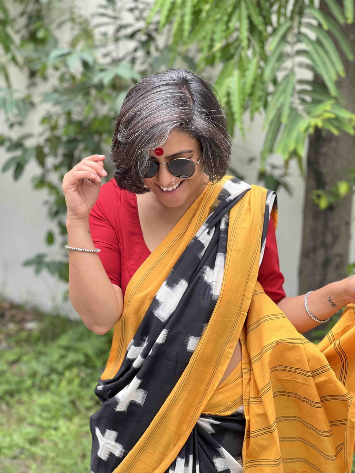 Plus Symbol Linen Cotton Saree with Zahlar Tussle