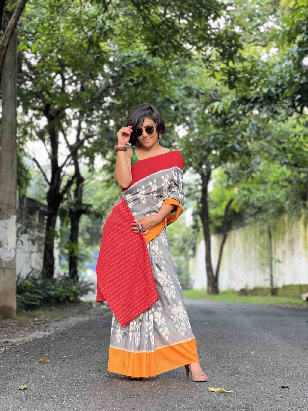 Lucky Leaf Charm Linen Cotton Digital Printed Saree with Elegant Leaf Motifs, Matching Blouse & Zahlar Tussle