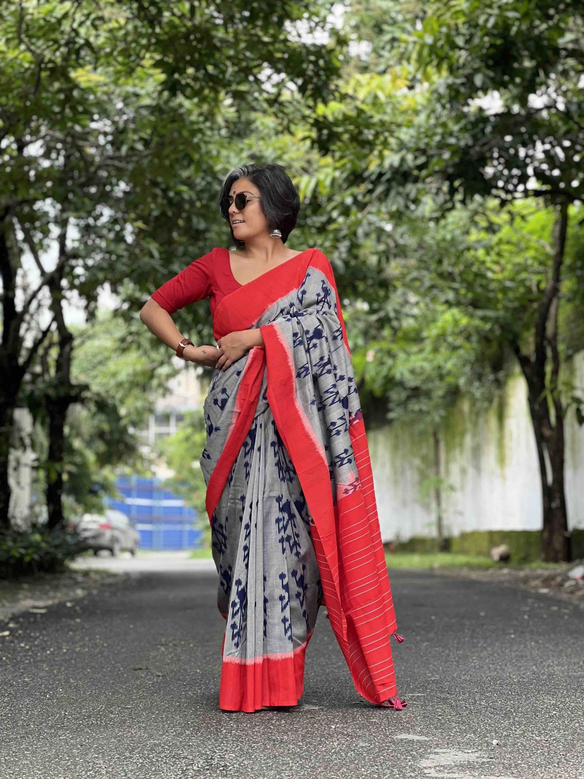 Lucky Leaf Charm Linen Cotton Digital Printed Saree with Elegant Leaf Motifs, Matching Blouse & Zahlar Tussle
