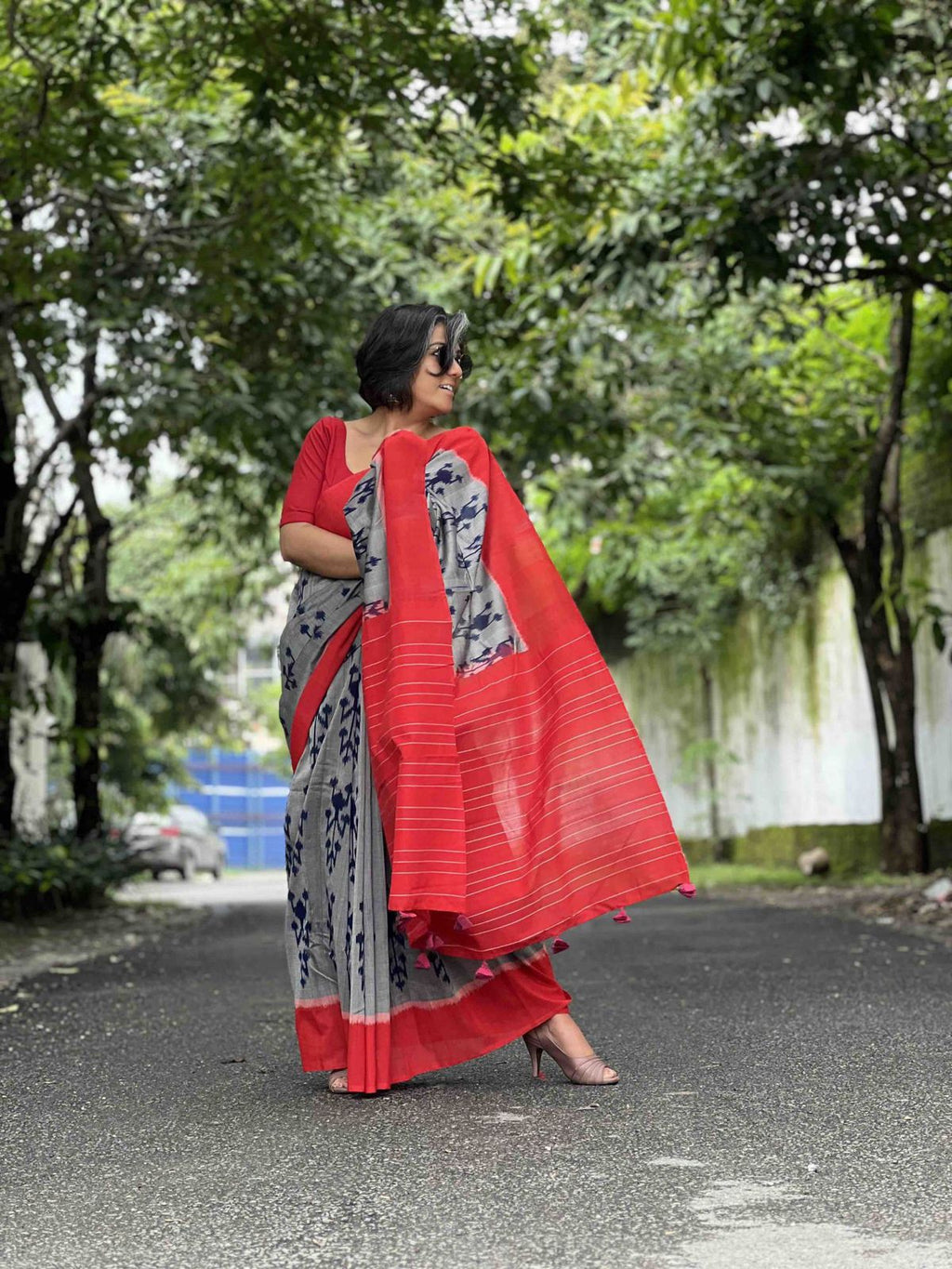 Lucky Leaf Charm Linen Cotton Digital Printed Saree with Elegant Leaf Motifs, Matching Blouse & Zahlar Tussle