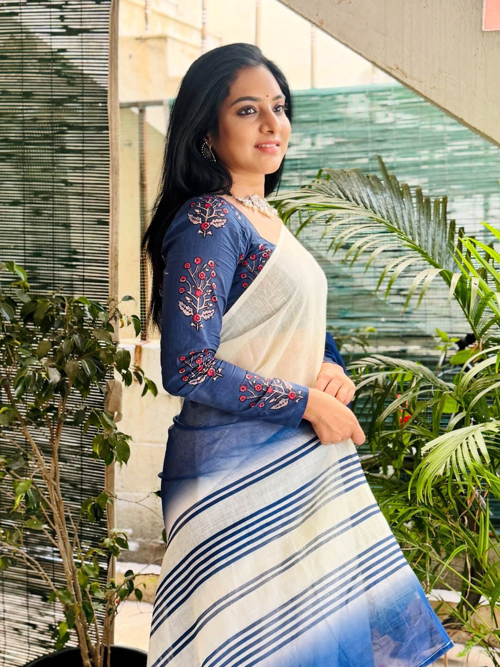 Shedding Bloom Elegant Linen Cotton Digital Printed Saree with Butta Print Blouse
