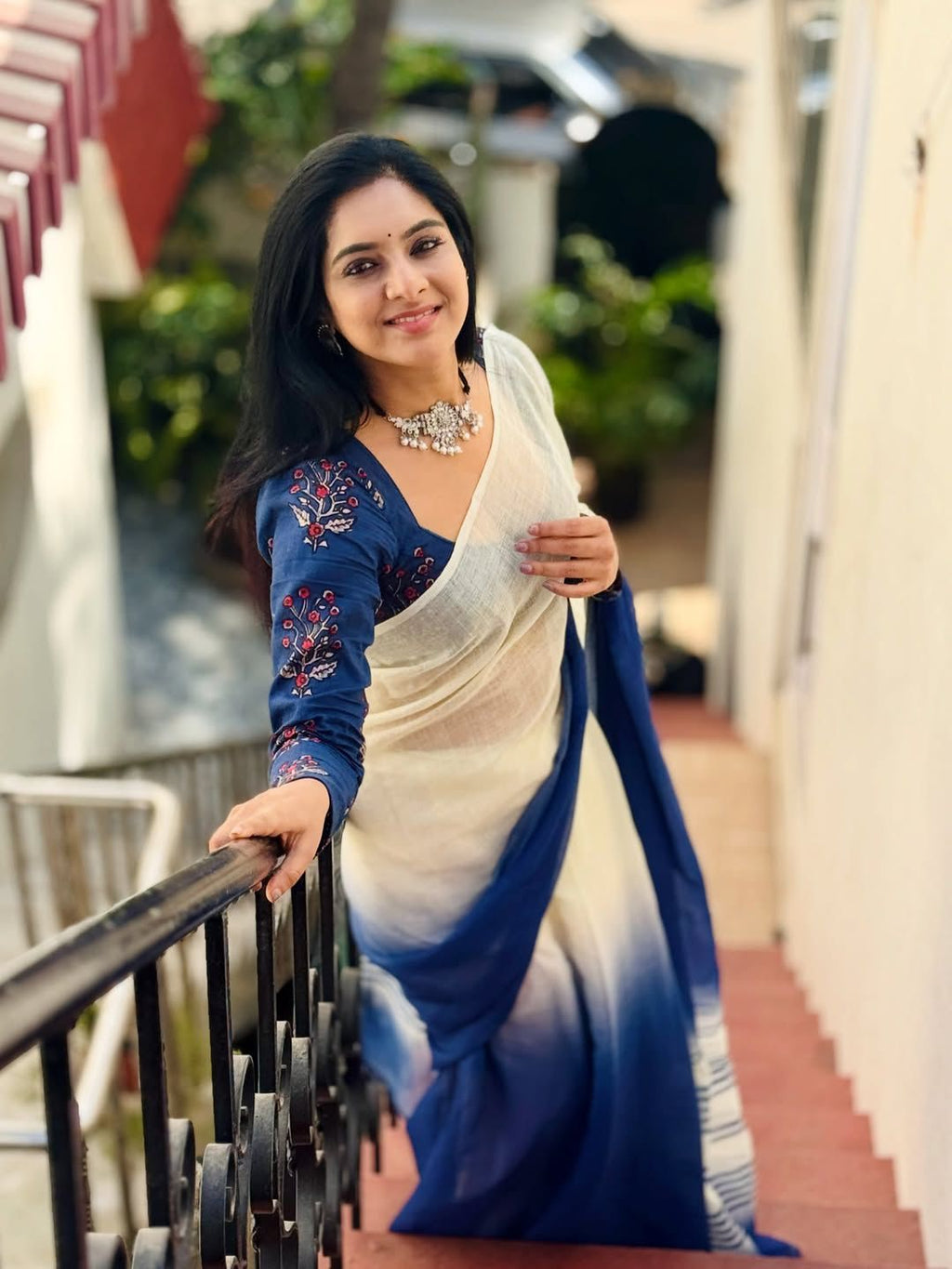 Shedding Bloom Elegant Linen Cotton Digital Printed Saree with Butta Print Blouse