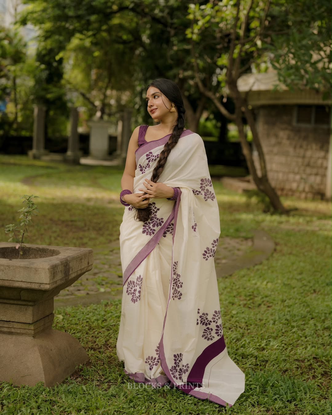 Wine Paw Elegance Silver Patta Weaving Linen Cotton Saree with Paw Print Digital Design & Matching Blouse