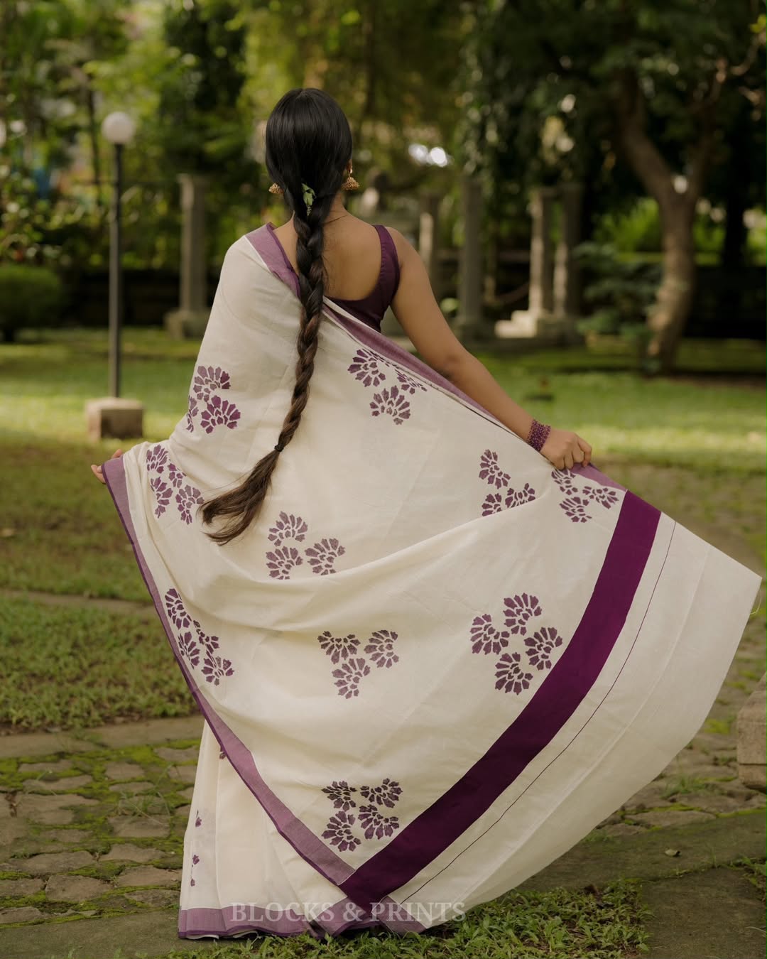 Wine Paw Elegance Silver Patta Weaving Linen Cotton Saree with Paw Print Digital Design & Matching Blouse