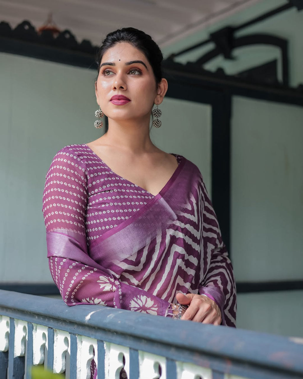 Purple Zahlar Majesty Silver Patta Weaving Linen Cotton Saree with Zigzag Digital Print & Matching Blouse