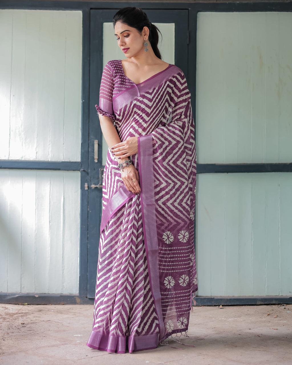 Purple Zahlar Majesty Silver Patta Weaving Linen Cotton Saree with Zigzag Digital Print & Matching Blouse