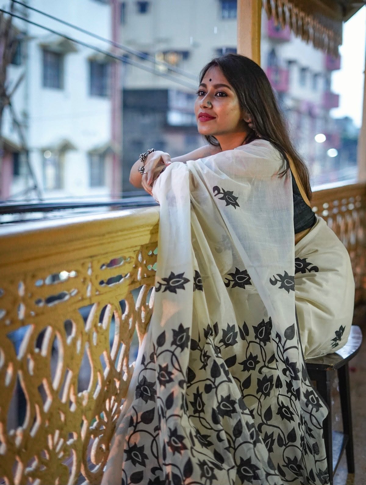 Zahlar Royale Elegant Linen Cotton Digital Printed Saree with Satin Banglory Blouse