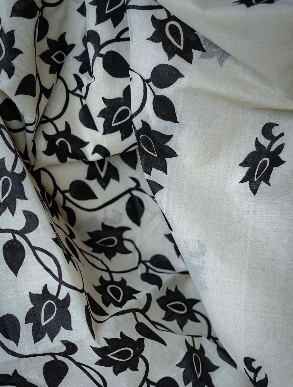 Zahlar Royale Elegant Linen Cotton Digital Printed Saree with Satin Banglory Blouse