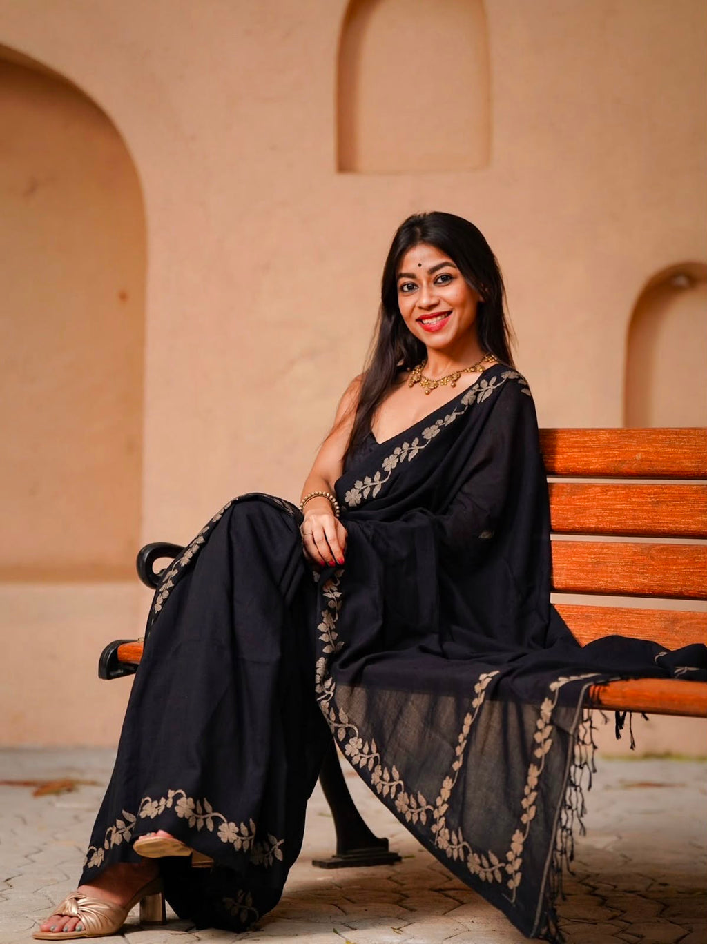 Elegant Zahlar Bloom Premium Linen Cotton Digital Printed Saree with Satin Banglory Blouse