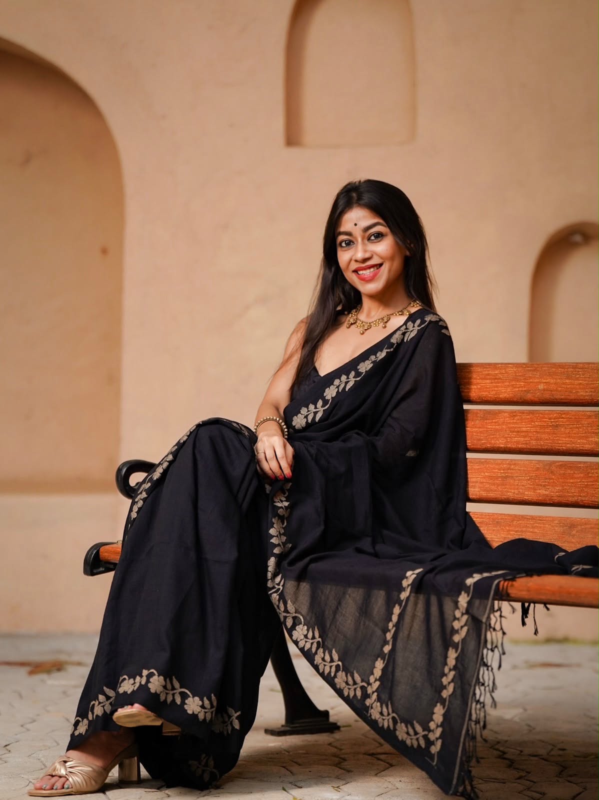 Elegant Zahlar Bloom Premium Linen Cotton Digital Printed Saree with Satin Banglory Blouse