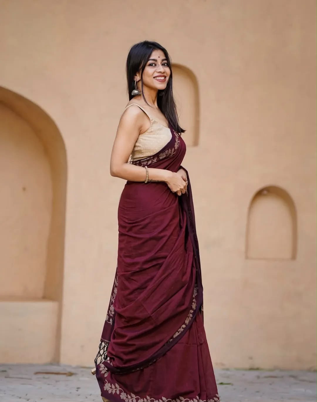 Elegant Zahlar Bloom Premium Linen Cotton Digital Printed Saree with Satin Banglory Blouse