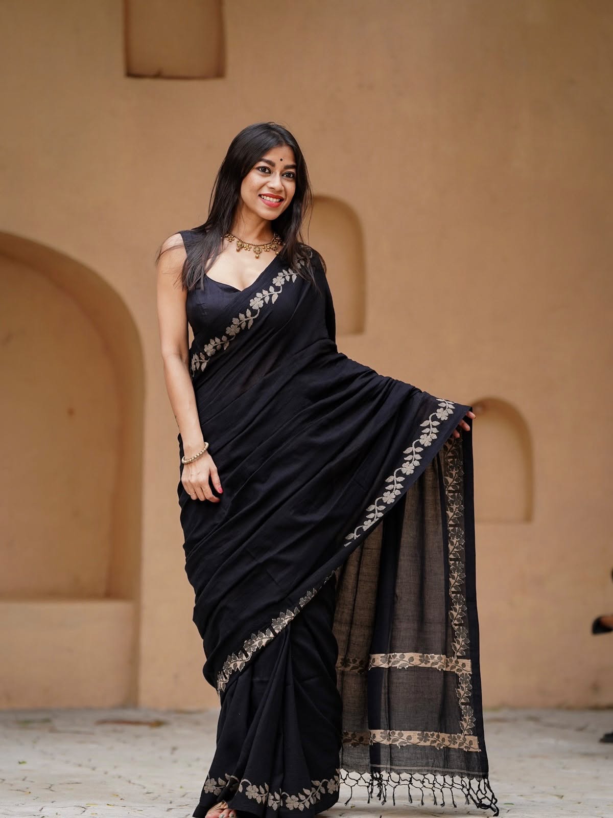Elegant Zahlar Bloom Premium Linen Cotton Digital Printed Saree with Satin Banglory Blouse