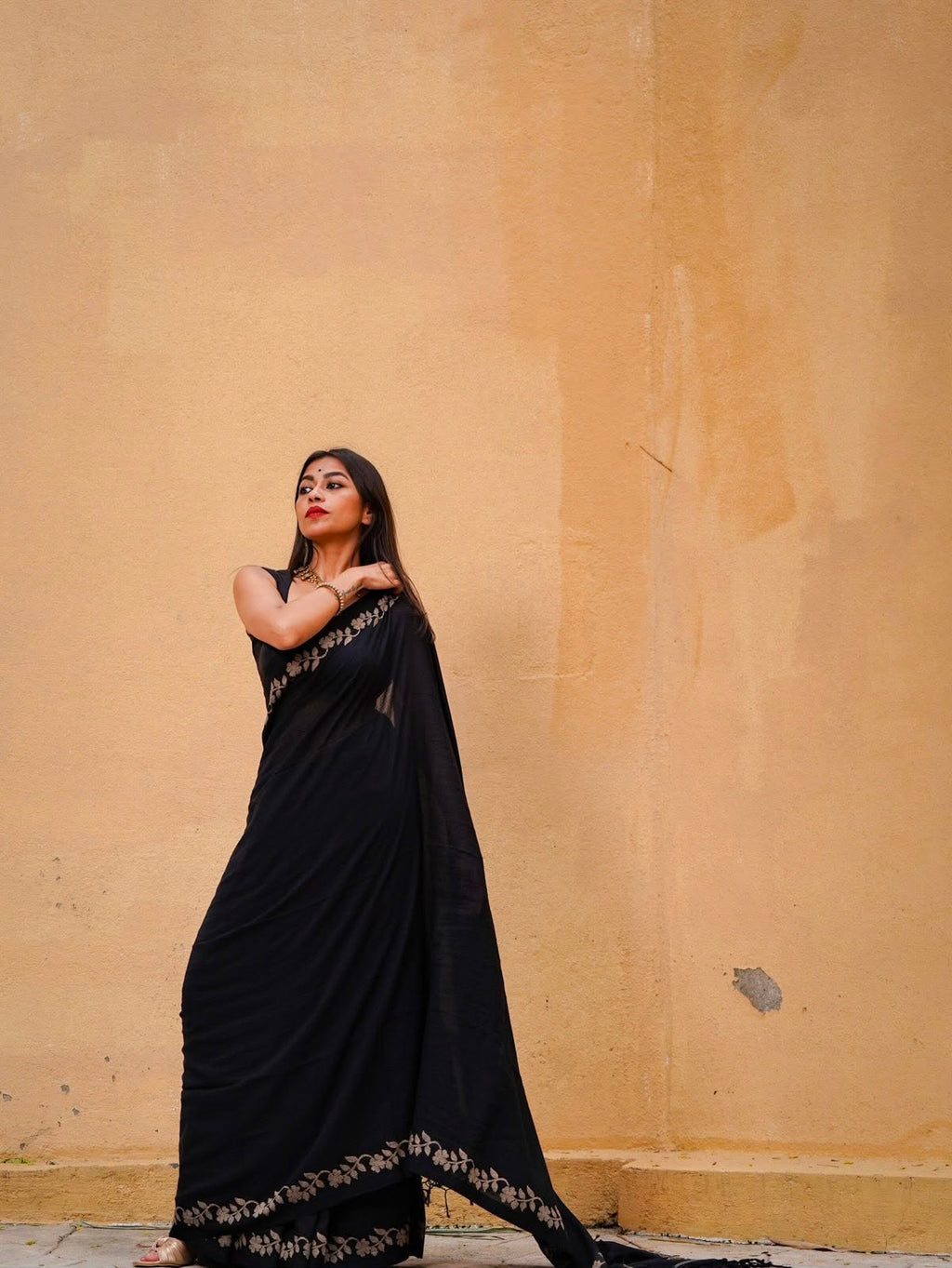 Elegant Zahlar Bloom Premium Linen Cotton Digital Printed Saree with Satin Banglory Blouse