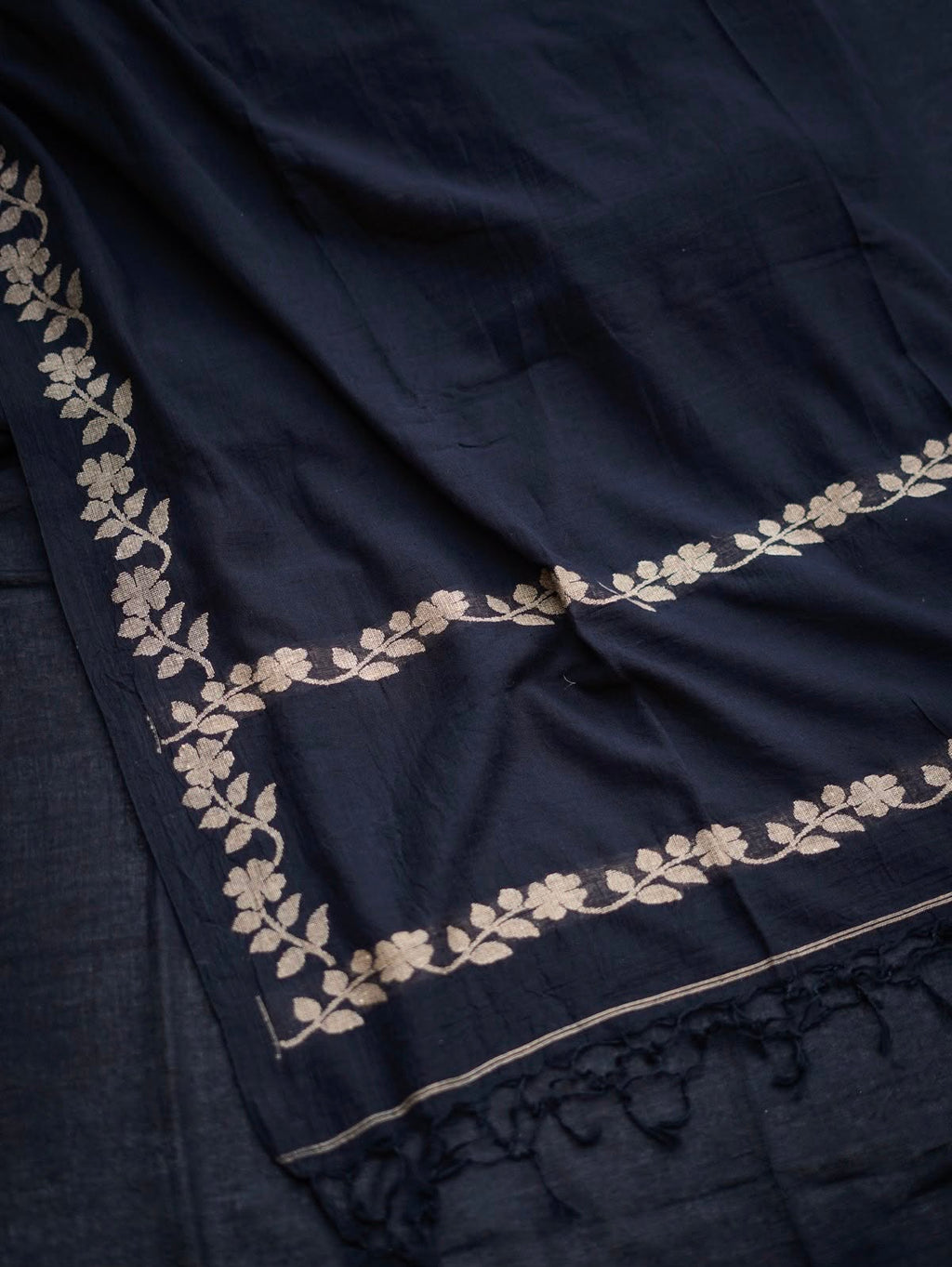Elegant Zahlar Bloom Premium Linen Cotton Digital Printed Saree with Satin Banglory Blouse