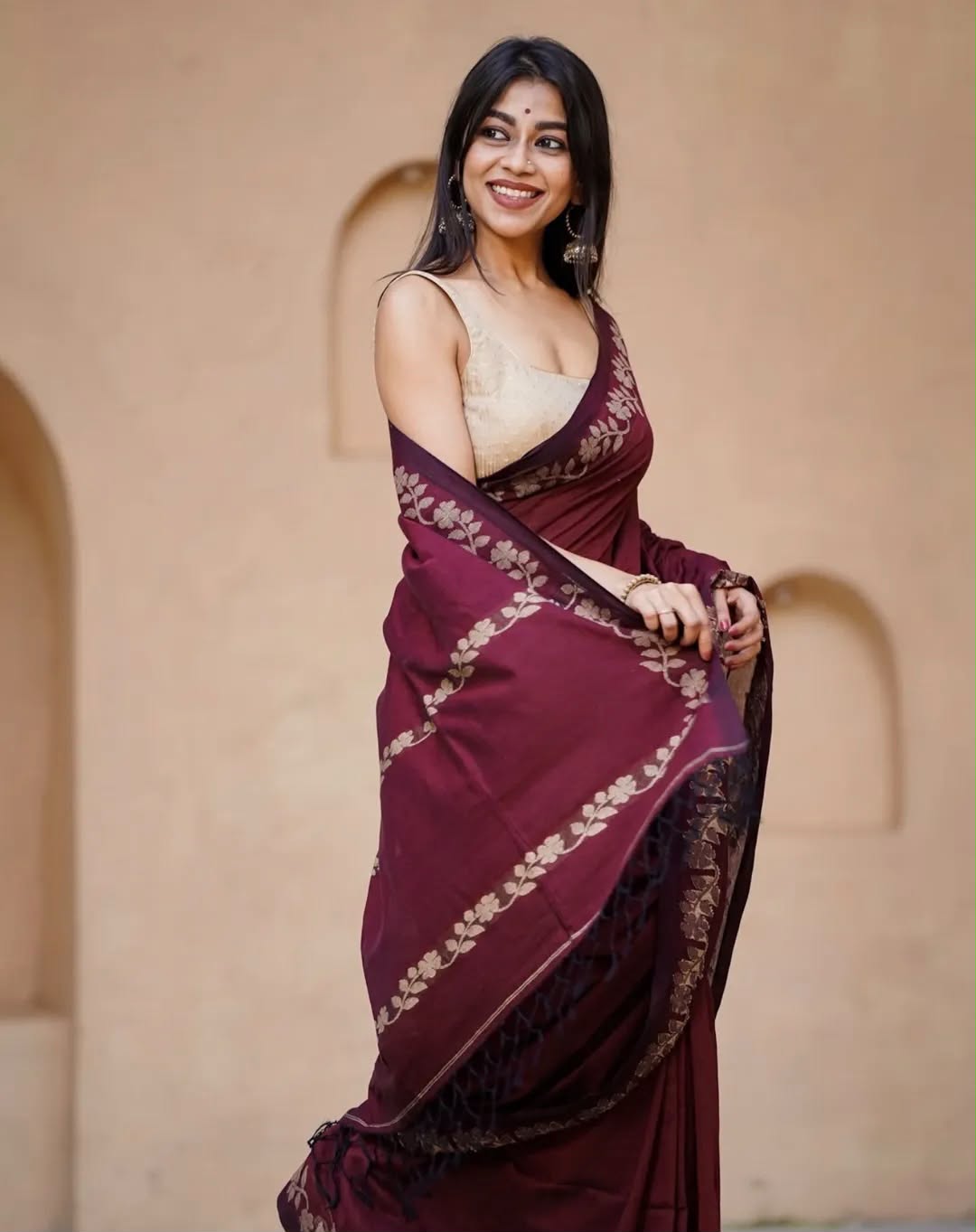 Elegant Zahlar Bloom Premium Linen Cotton Digital Printed Saree with Satin Banglory Blouse