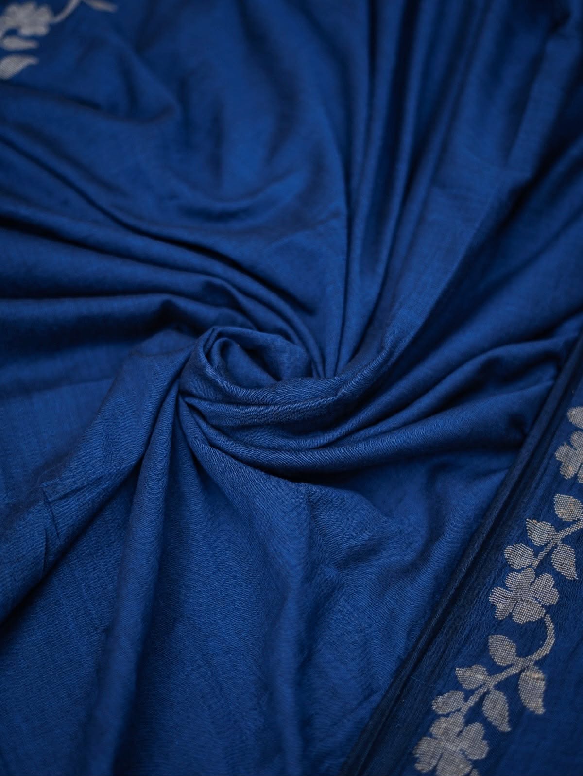 Elegant Zahlar Bloom Premium Linen Cotton Digital Printed Saree with Satin Banglory Blouse