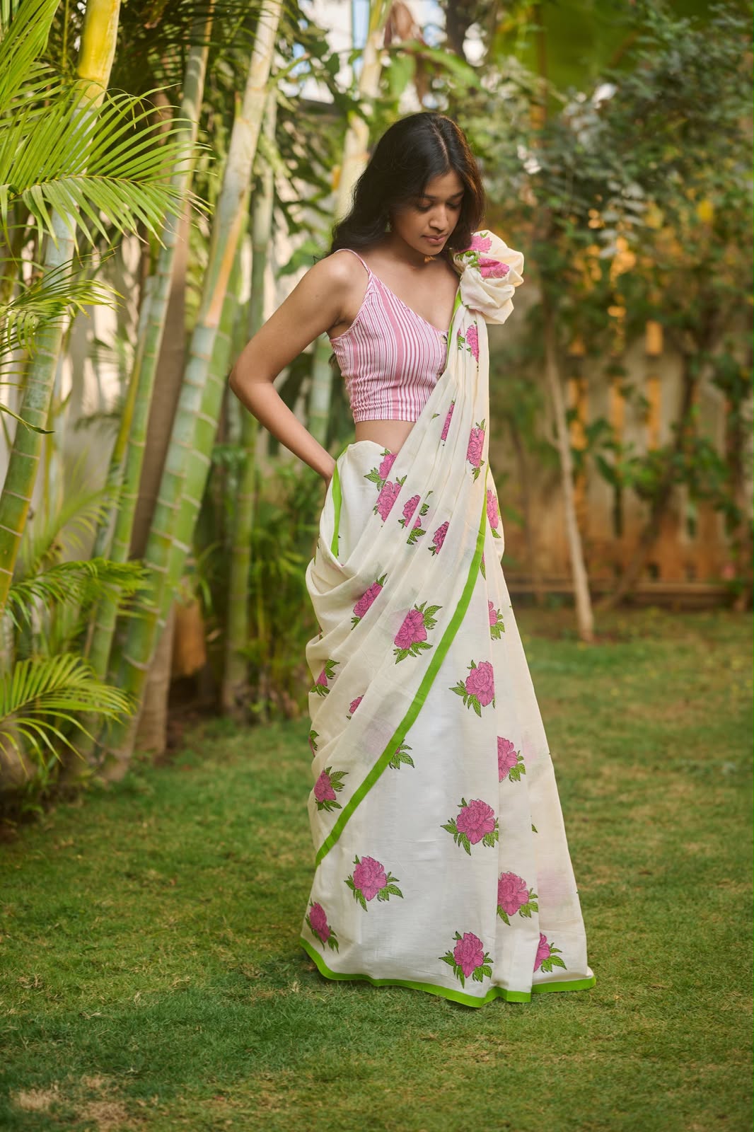 Floral Grace Elegant Linen Cotton Digital Printed Saree with Matching Floral Blouse
