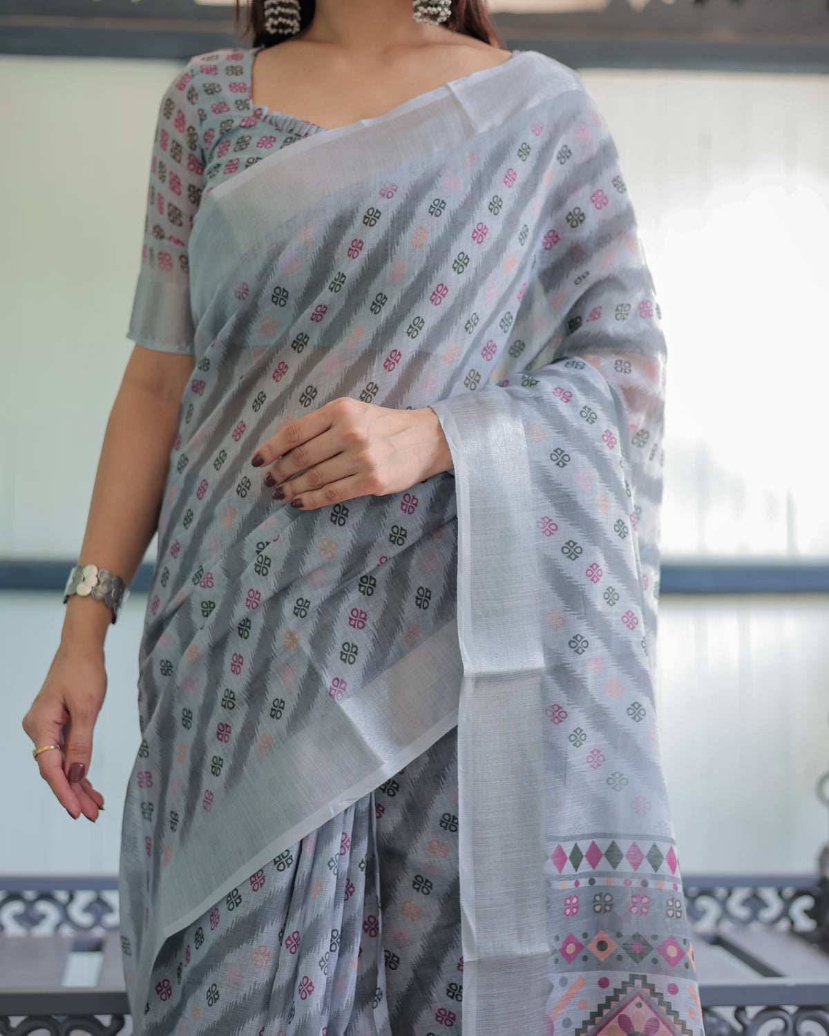 Regal Zari Zahlar Premium Linen Cotton Digital Printed Saree with Silver Weaving Zari Patta & Matching Blouse