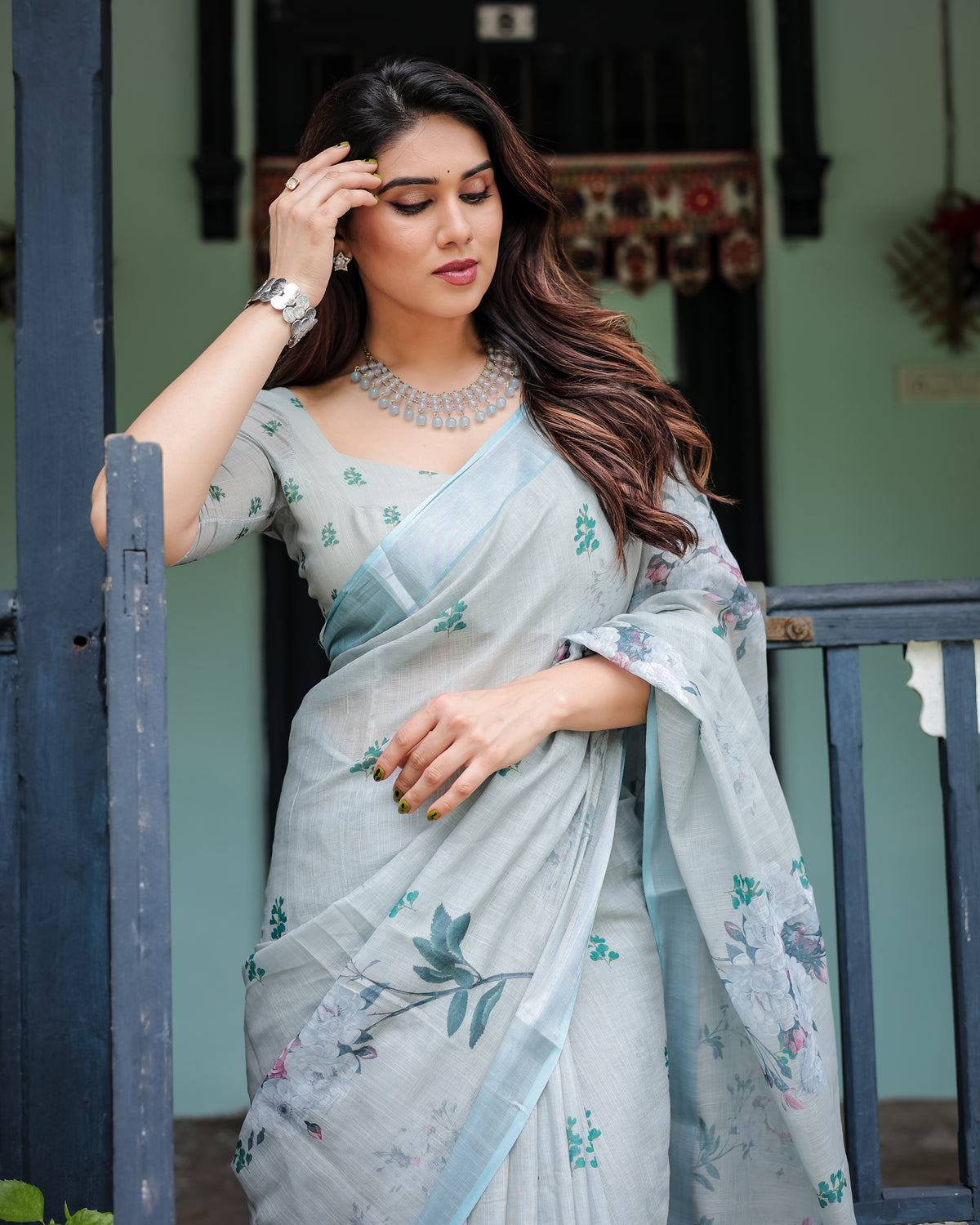 Silver Zahlar Royale Premium Linen Cotton Digital Printed Saree with Zari Patta & Matching Blouse