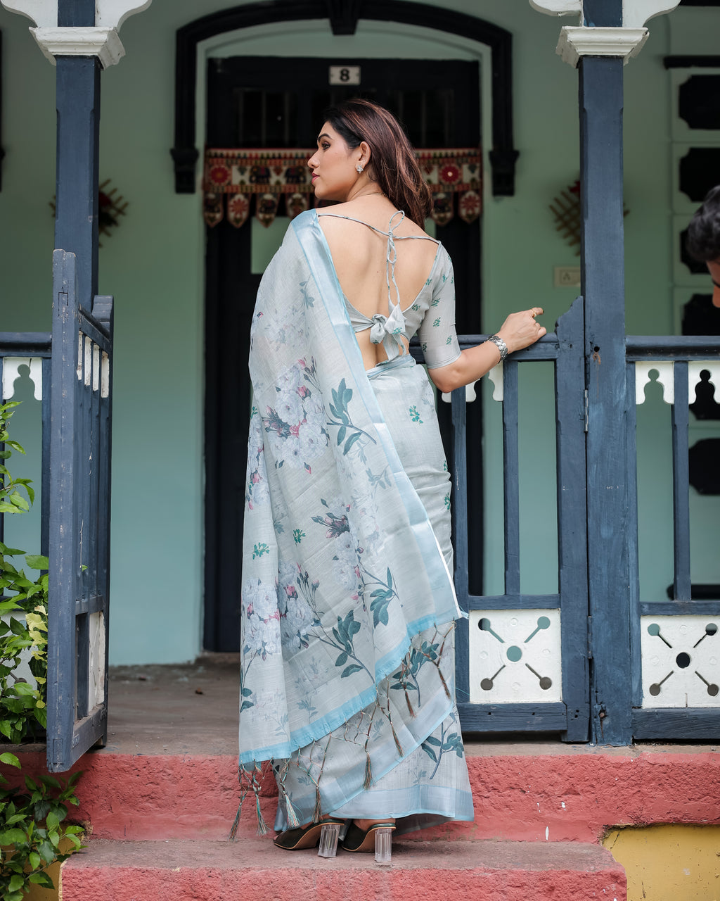 Silver Zahlar Royale Premium Linen Cotton Digital Printed Saree with Zari Patta & Matching Blouse