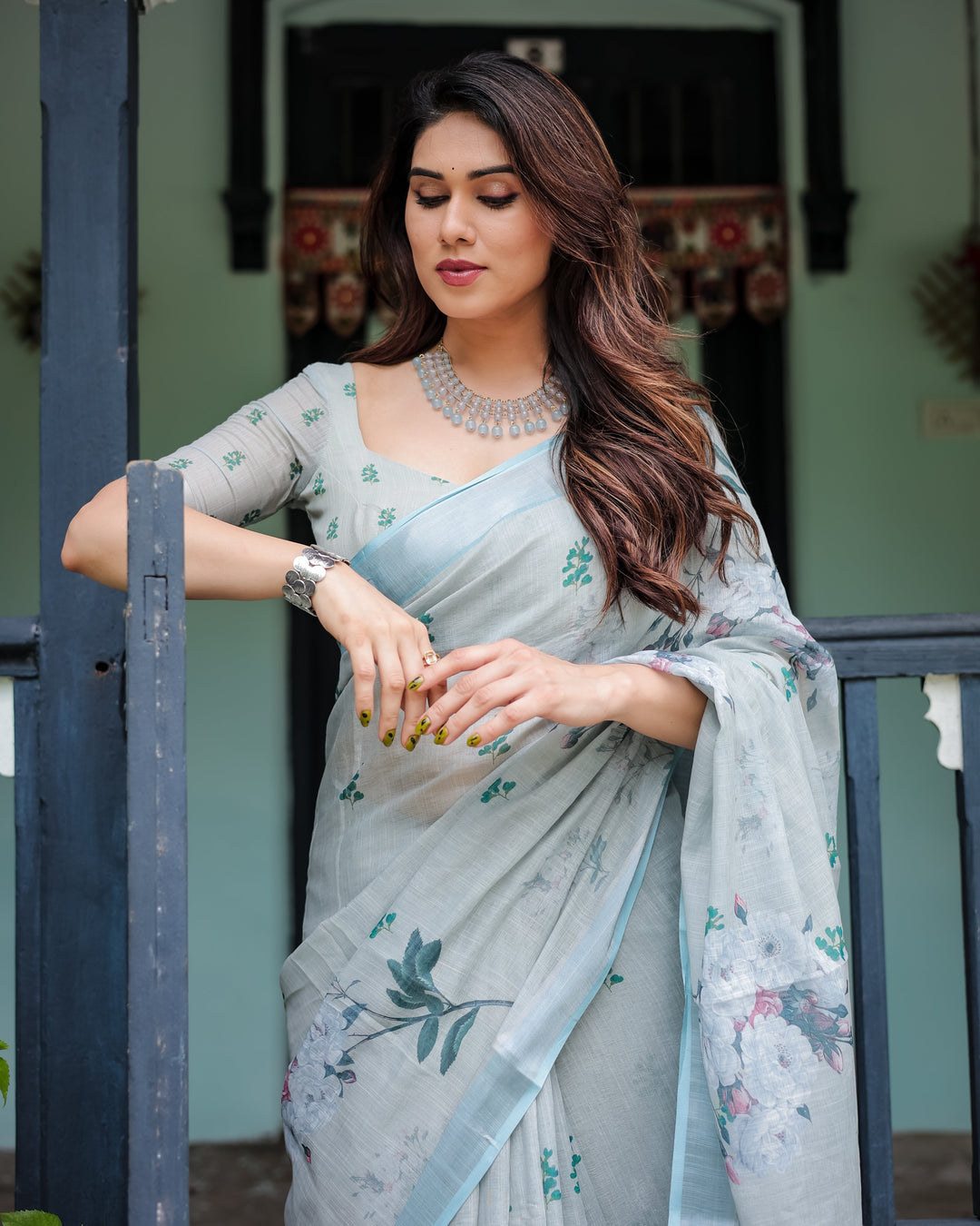 Silver Zahlar Royale Premium Linen Cotton Digital Printed Saree with Zari Patta & Matching Blouse